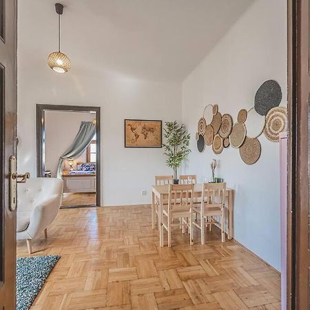 Carolina'S Romantic Apartment Hradec Králové Eksteriør bilde