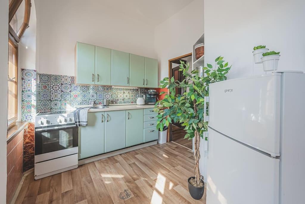 Carolina'S Romantic Apartment Hradec Králové Eksteriør bilde
