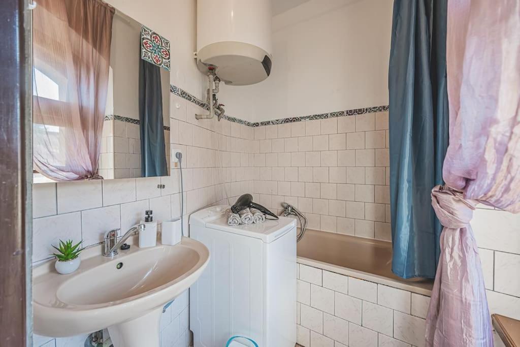 Carolina'S Romantic Apartment Hradec Králové Eksteriør bilde