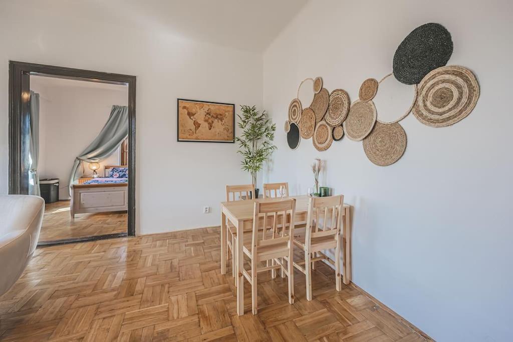 Carolina'S Romantic Apartment Hradec Králové Eksteriør bilde